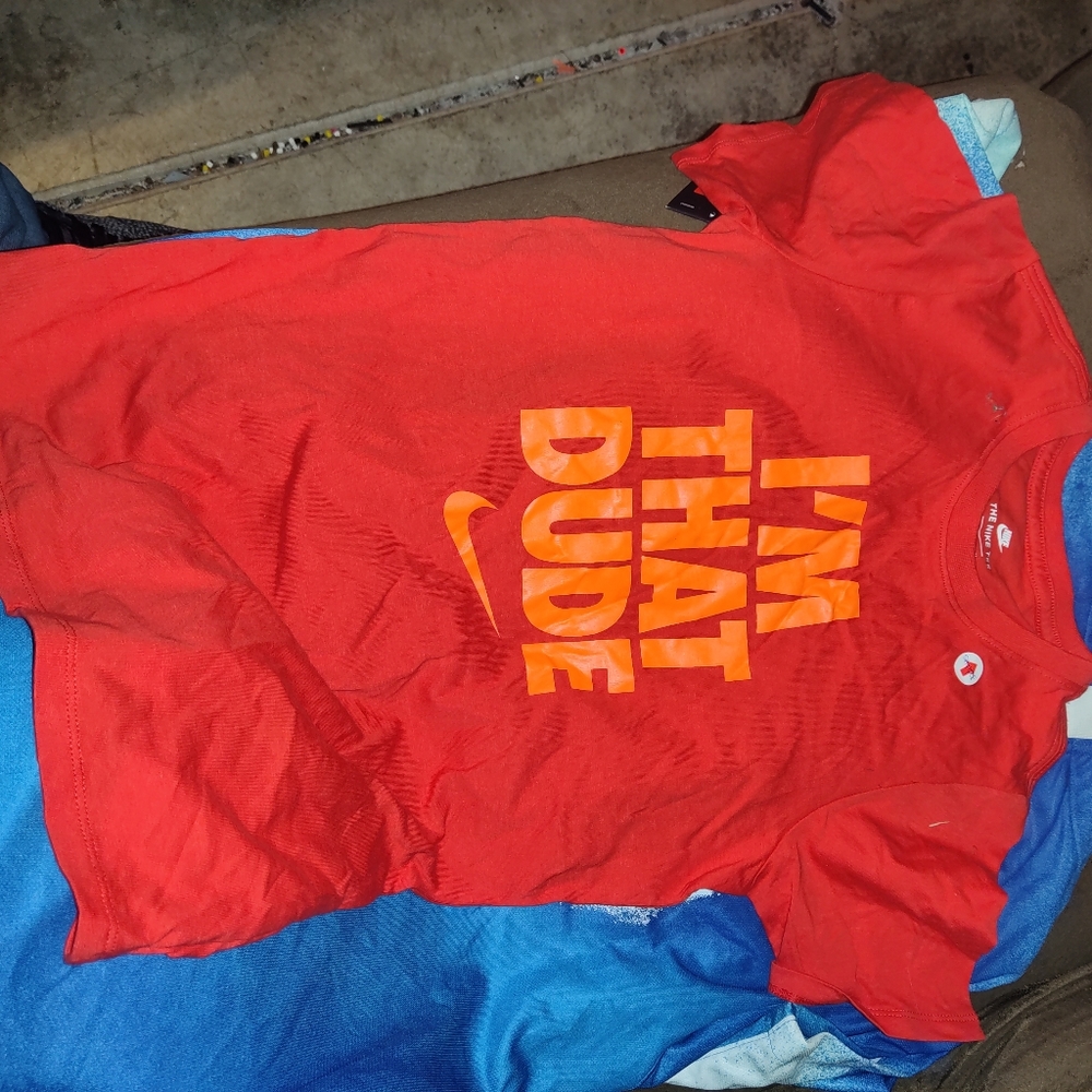 Men's small Nike shirt
